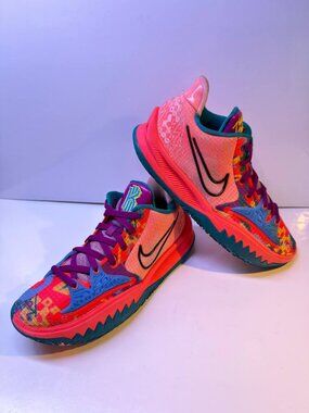Nike Kyrie 7 “1 World 1 People” – Men’s US 8.5 – Multicolor